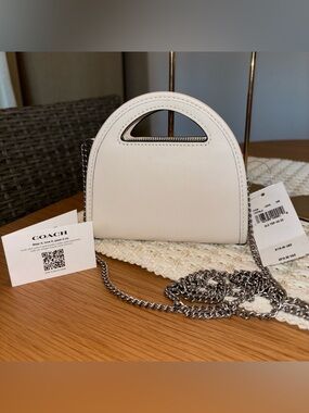 NWT Coach Top Handle Card Case With Chain in Silver Chalk CT879